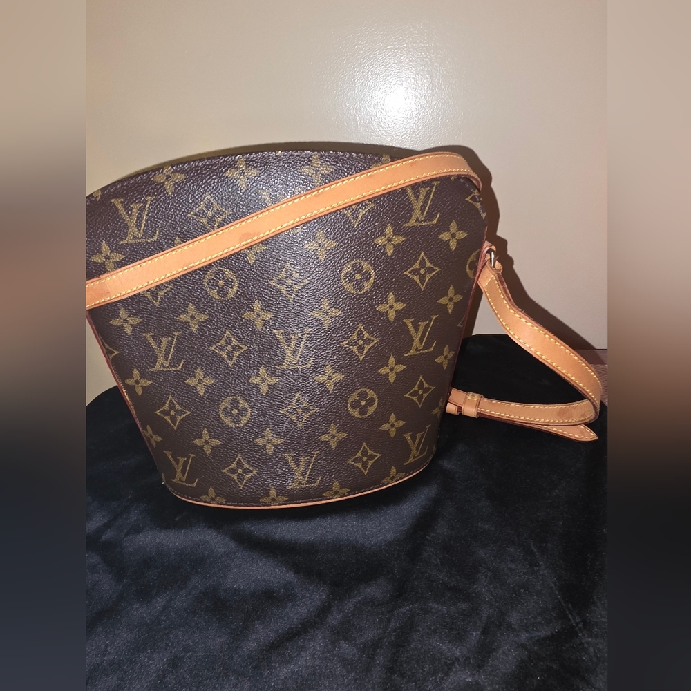 Vintage Pre-loved Louis Vuitton Drouot Monogram Crossbody/Shoulder Bag - Picture 2 of 15